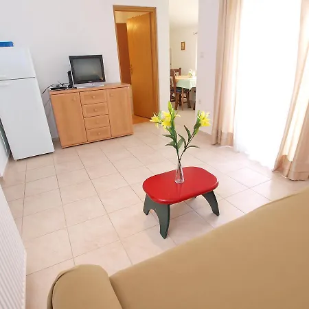 Appartamento Mara 1029 Fažana
